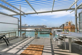 Spacious Water-front Apartment -Princes Wharf 2219